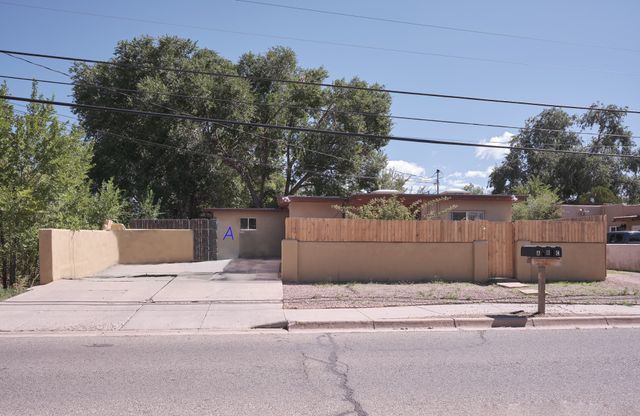 1607 5th Street, Santa Fe, NM 87505