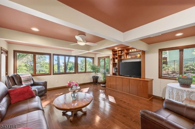 1530 Mountain Top Rd, Bridgewater Twp., NJ 08807