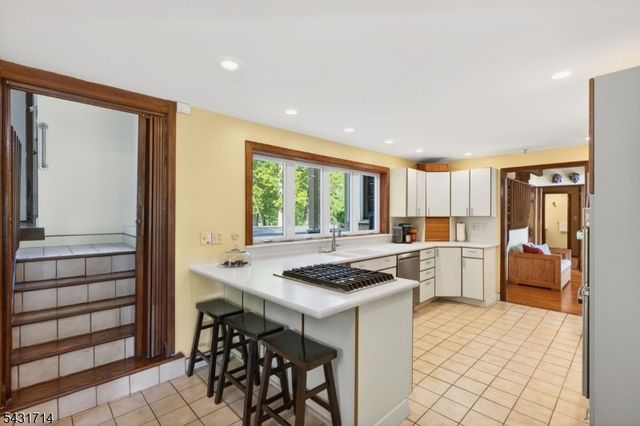 1530 Mountain Top Rd, Bridgewater Twp., NJ 08807
