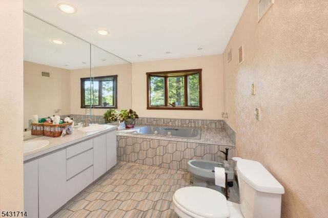 1530 Mountain Top Rd, Bridgewater Twp., NJ 08807