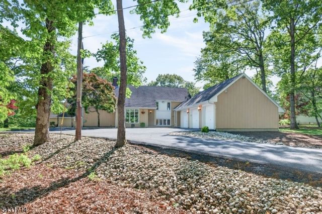 1530 Mountain Top Rd, Bridgewater Twp., NJ 08807