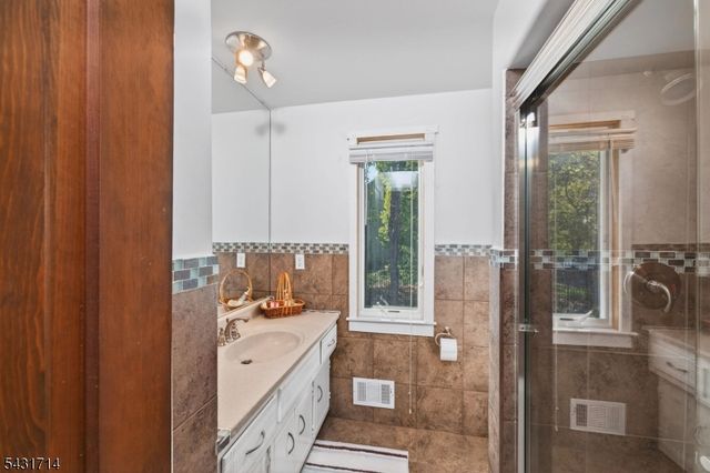 1530 Mountain Top Rd, Bridgewater Twp., NJ 08807