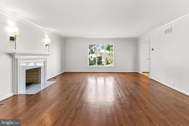6294 DUNAWAY CT, Mclean, VA 22101