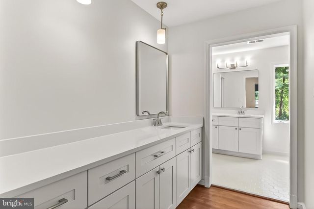 6294 DUNAWAY CT, Mclean, VA 22101