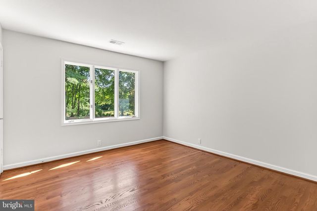 6294 DUNAWAY CT, Mclean, VA 22101