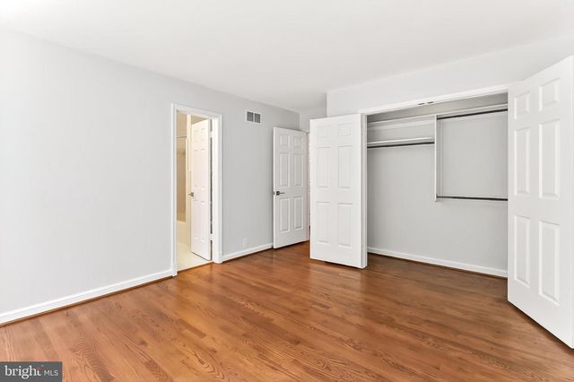 6294 DUNAWAY CT, Mclean, VA 22101
