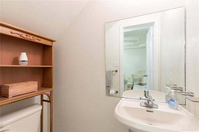 2707 N Charleston Lane, Pharr, TX 78577