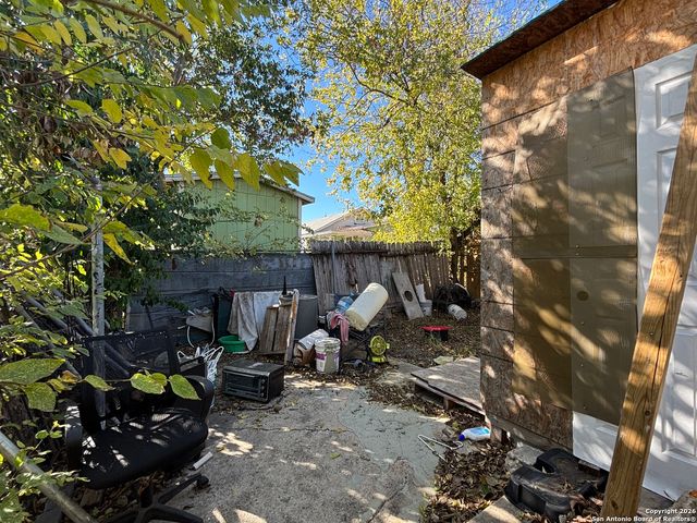 1708 Montezuma, San Antonio, TX 78207