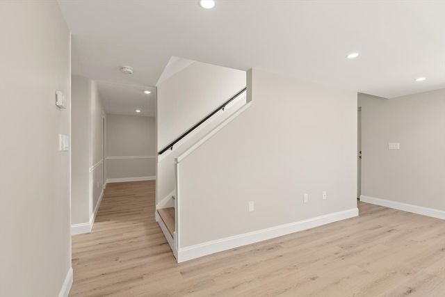 100 Place Ln 169, Woburn, MA 01801