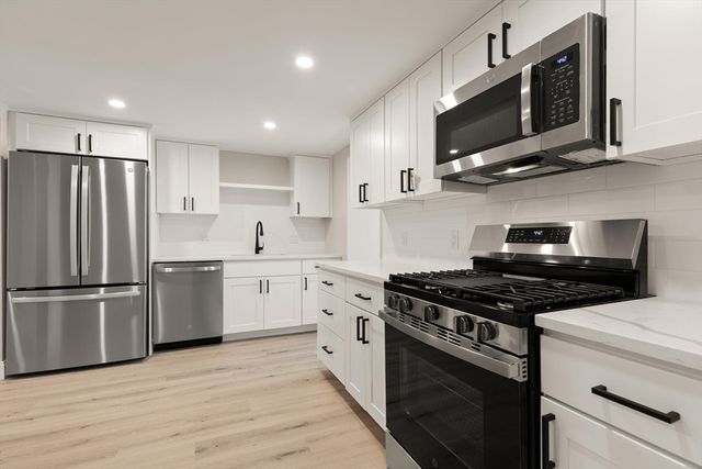 100 Place Ln 169, Woburn, MA 01801