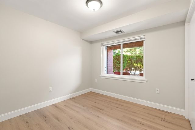 100 Place Ln 169, Woburn, MA 01801