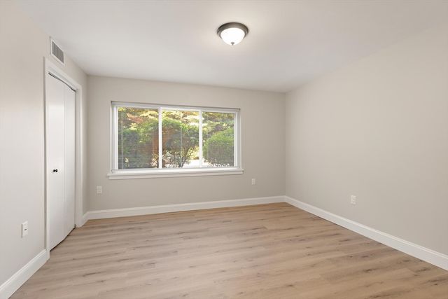 100 Place Ln 169, Woburn, MA 01801