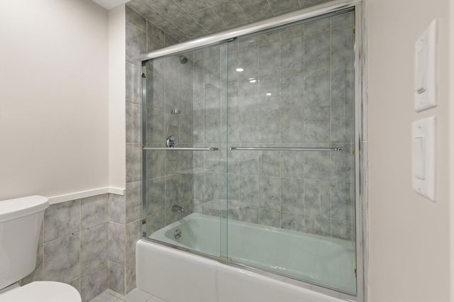 100 Place Ln 169, Woburn, MA 01801