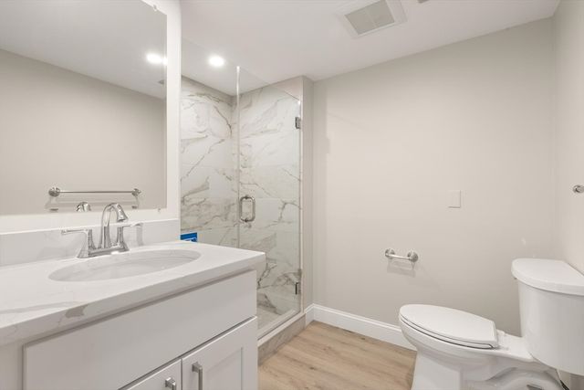 100 Place Ln 169, Woburn, MA 01801
