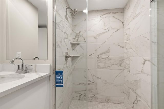 100 Place Ln 169, Woburn, MA 01801