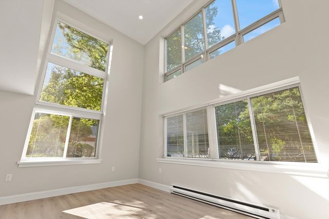 100 Place Ln 169, Woburn, MA 01801