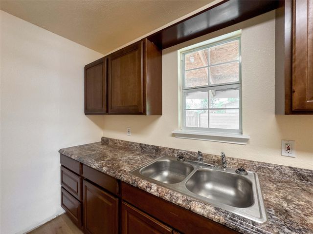 12816 Mykawa Road, Brookside, TX 77581