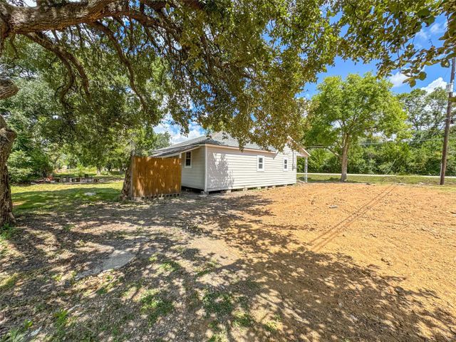 12816 Mykawa Road, Brookside, TX 77581
