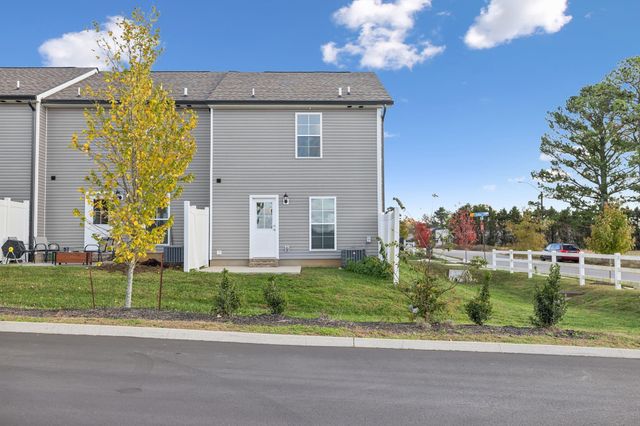 906 Sutton Cv, Columbia, TN 38401