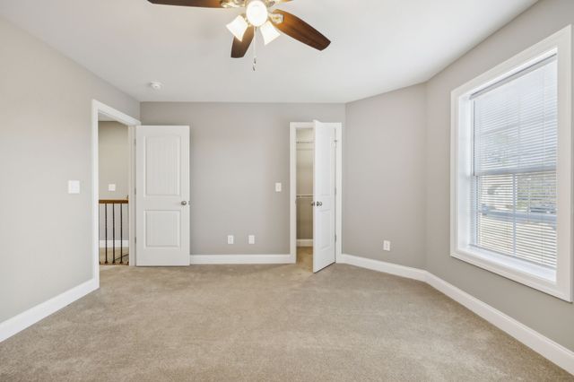 906 Sutton Cv, Columbia, TN 38401