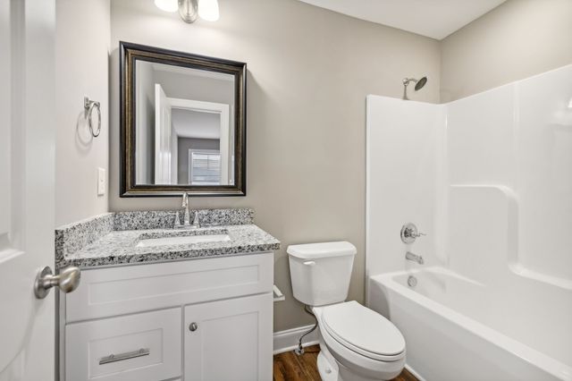 906 Sutton Cv, Columbia, TN 38401