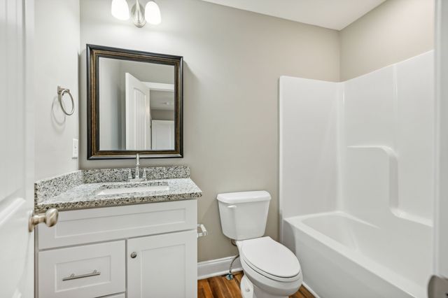 906 Sutton Cv, Columbia, TN 38401