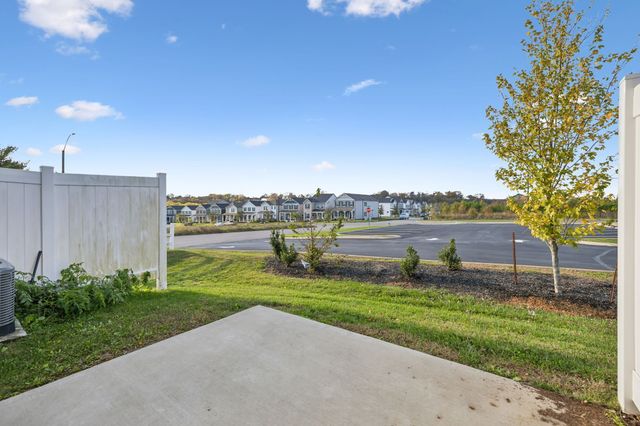 906 Sutton Cv, Columbia, TN 38401