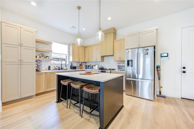 18 Sidney Street A, Houston, TX 77003