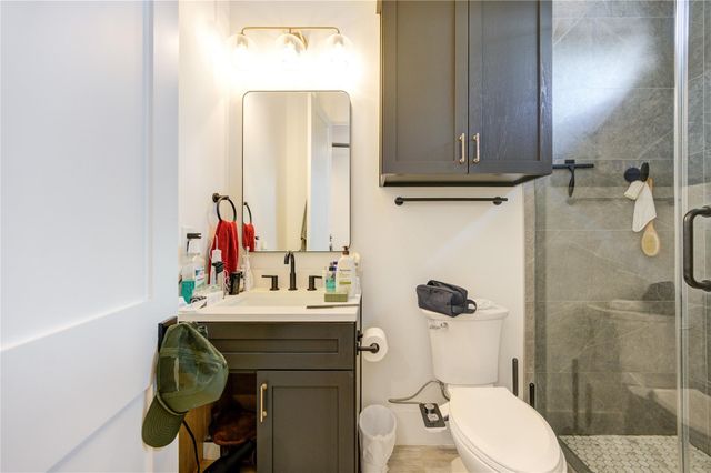 18 Sidney Street A, Houston, TX 77003