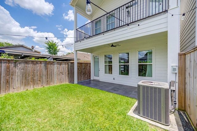 18 Sidney Street A, Houston, TX 77003