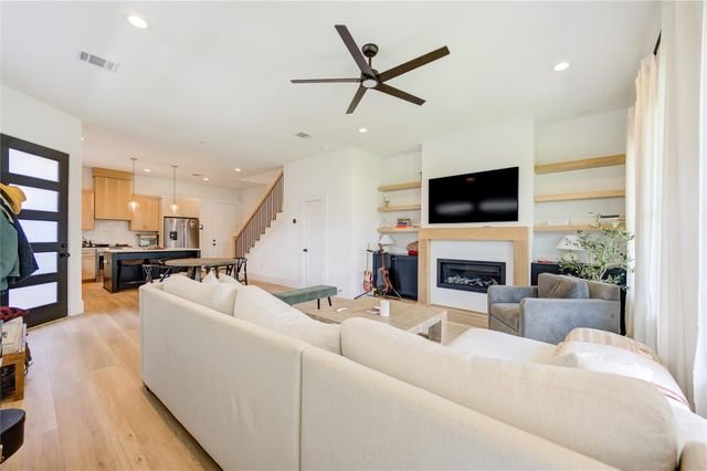 18 Sidney Street A, Houston, TX 77003