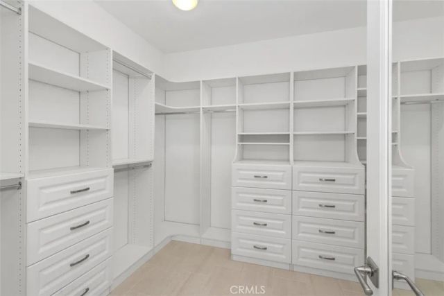 70 Thoroughbred, Irvine, CA 92602