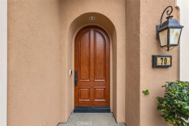 70 Thoroughbred, Irvine, CA 92602