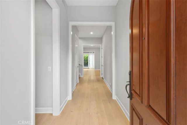 70 Thoroughbred, Irvine, CA 92602