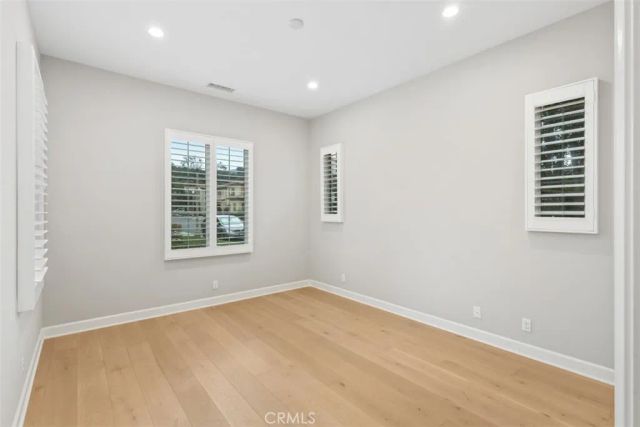 70 Thoroughbred, Irvine, CA 92602