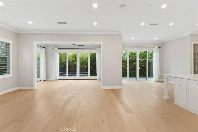 70 Thoroughbred, Irvine, CA 92602