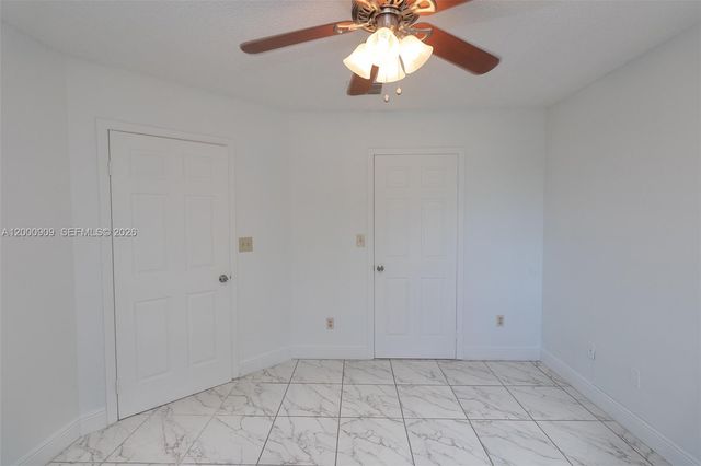 18304 NW 68th Ave L, Hialeah, FL 33015