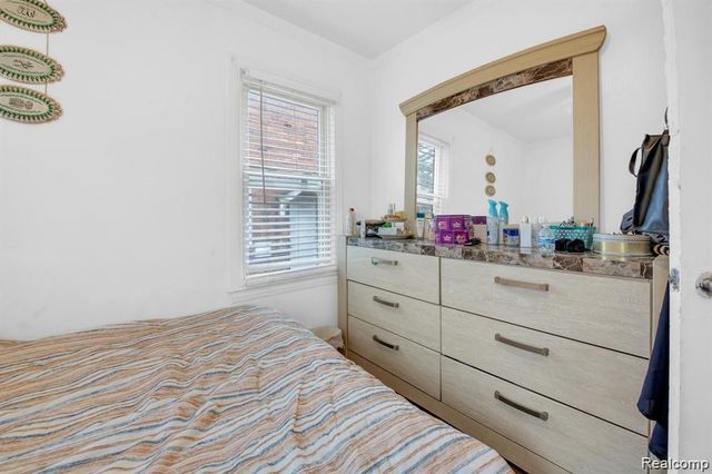 6839 Rosemont Avenue, Detroit, MI 48228