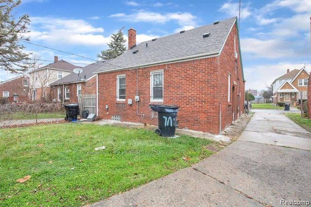 6839 Rosemont Avenue, Detroit, MI 48228