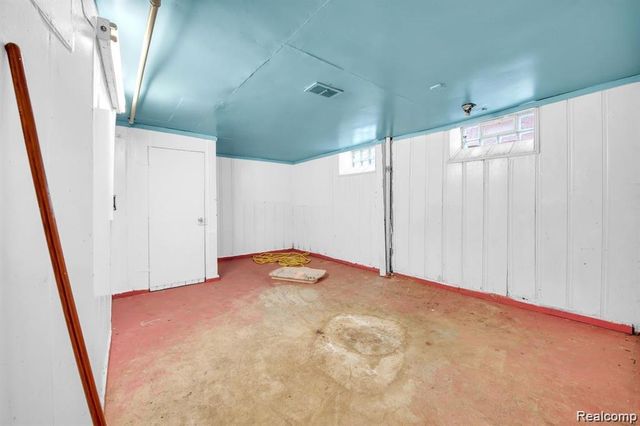 6839 Rosemont Avenue, Detroit, MI 48228