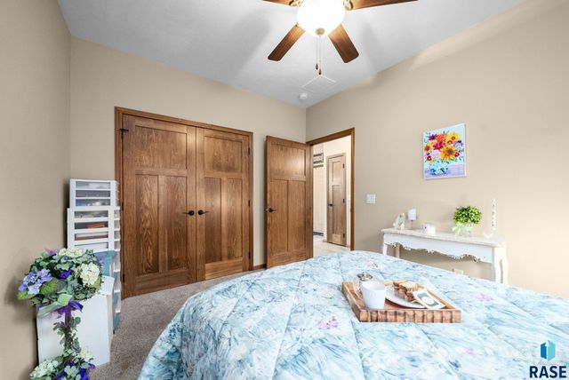 4213 S Orchid Ave Avenue, Sioux Falls, SD 57110