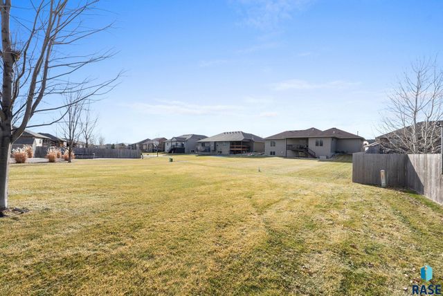 4213 S Orchid Ave Avenue, Sioux Falls, SD 57110