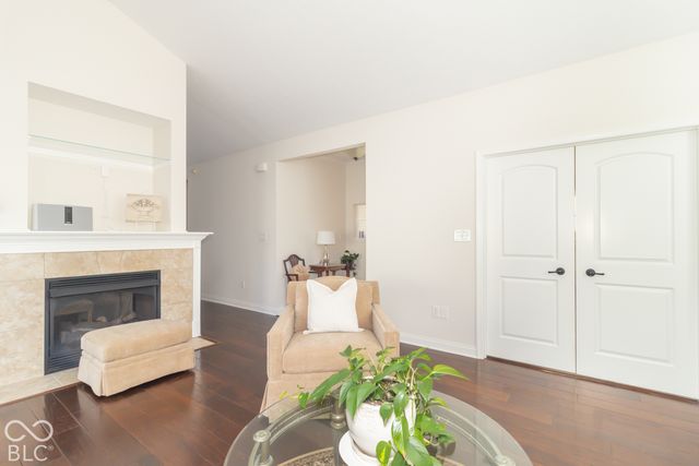 13907 Rue Charlot Lane 27, Mccordsville, IN 46055