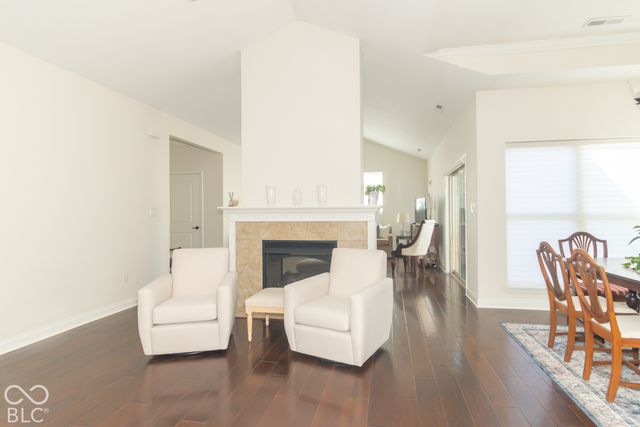13907 Rue Charlot Lane 27, Mccordsville, IN 46055