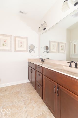 13907 Rue Charlot Lane 27, Mccordsville, IN 46055