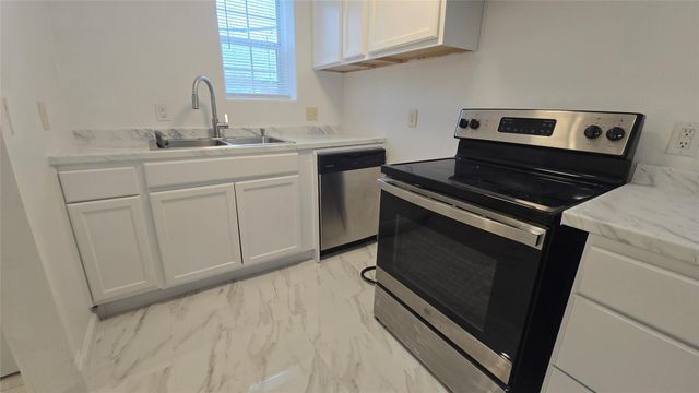 421 Sidney Street 1, Houston, TX 77003