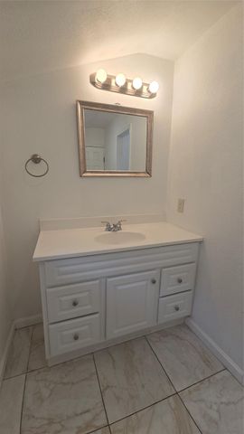 421 Sidney Street 1, Houston, TX 77003