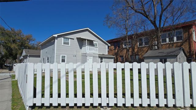 421 Sidney Street 1, Houston, TX 77003