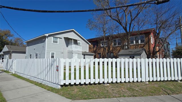 421 Sidney Street 1, Houston, TX 77003