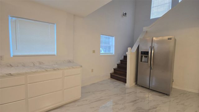 421 Sidney Street 1, Houston, TX 77003